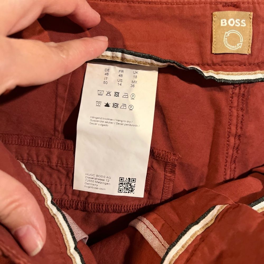New BOSS Woman’s Shorts - Picture 9 of 9